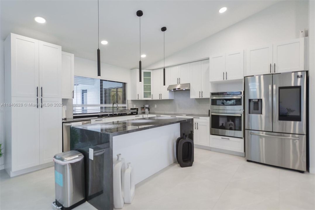 最近售出: $789,000 (5 贝兹, 3 浴室, 2263 平方英尺)