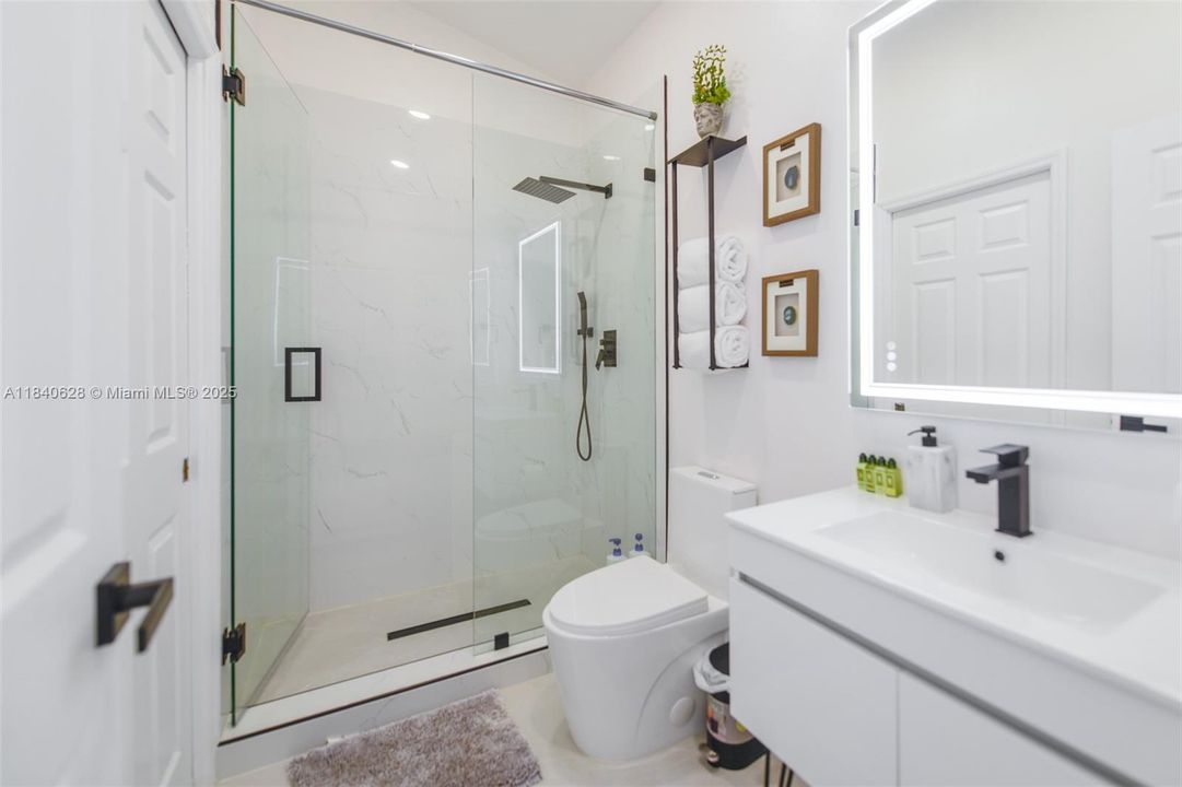 最近售出: $789,000 (5 贝兹, 3 浴室, 2263 平方英尺)