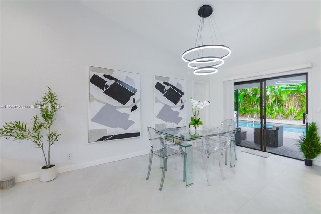 最近售出: $789,000 (5 贝兹, 3 浴室, 2263 平方英尺)