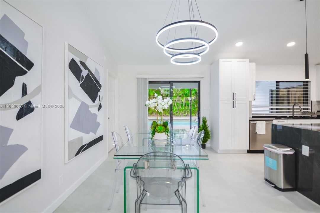 最近售出: $789,000 (5 贝兹, 3 浴室, 2263 平方英尺)