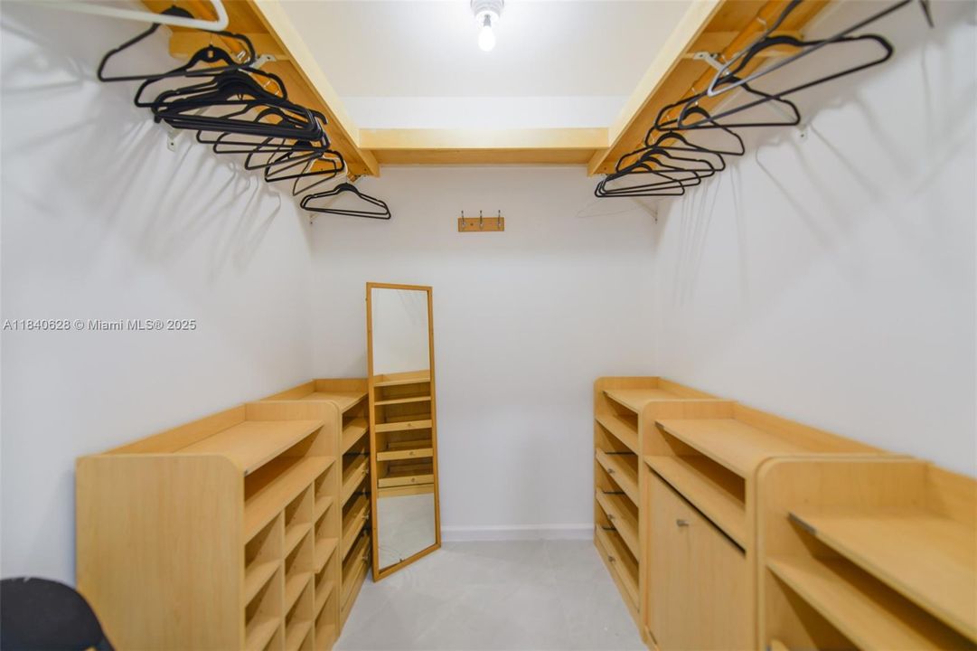 最近售出: $789,000 (5 贝兹, 3 浴室, 2263 平方英尺)