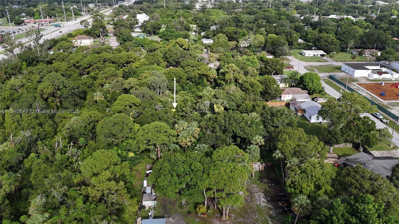 待售: $65,000 (0.81 acres)