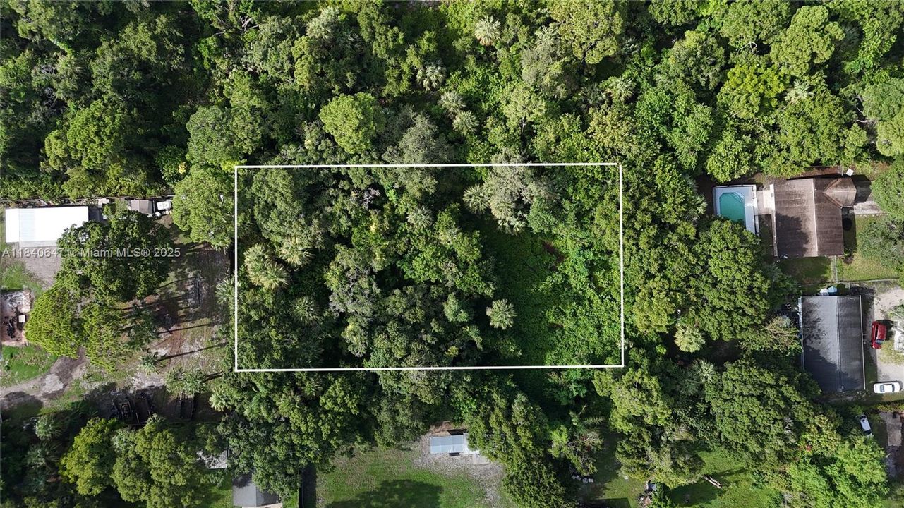 待售: $65,000 (0.81 acres)