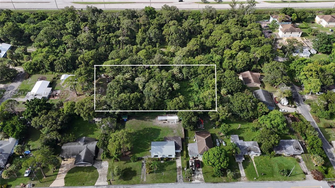 待售: $65,000 (0.81 acres)