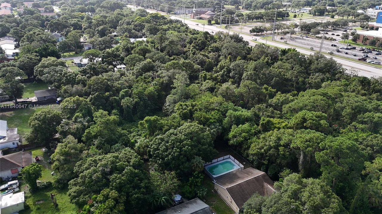 待售: $65,000 (0.81 acres)