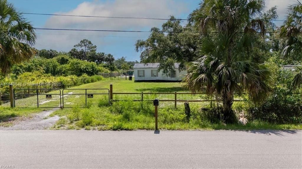 8109 Bartholomew Dr, North Ft. Myers, FL 33917