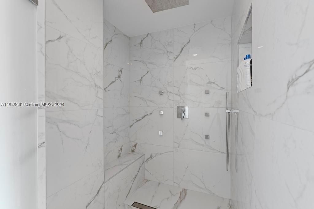 En Venta: $4,999,999 (3 camas, 3 baños, 2340 Pies cuadrados)