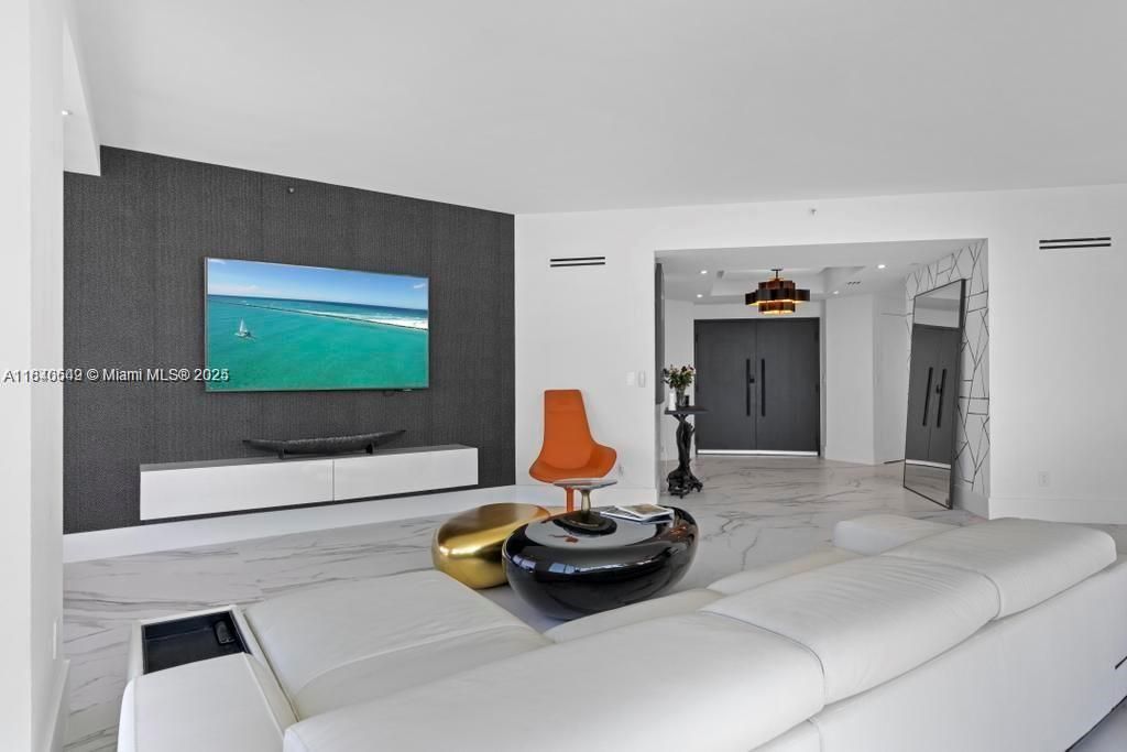 En Venta: $4,999,999 (3 camas, 3 baños, 2340 Pies cuadrados)