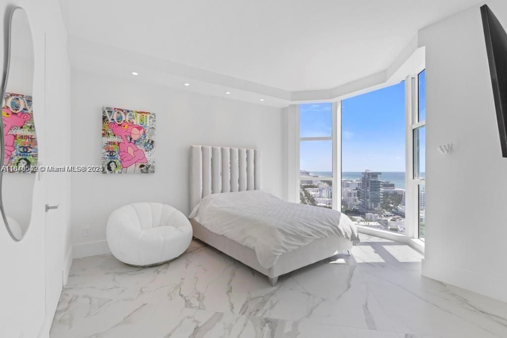 En Venta: $4,999,999 (3 camas, 3 baños, 2340 Pies cuadrados)