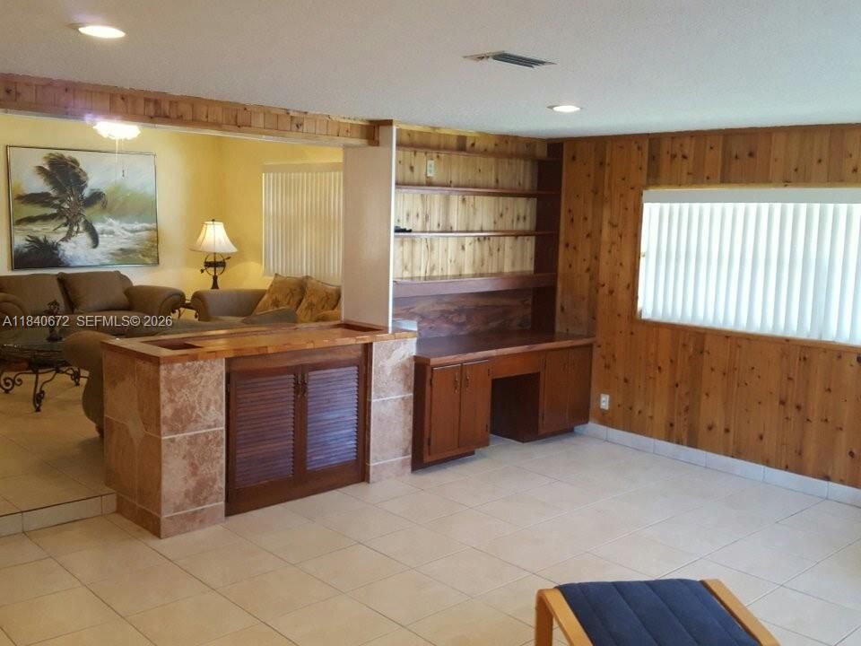 На продажу: $749,000 (3 спален, 2 ванн, 1875 Квадратных фут)