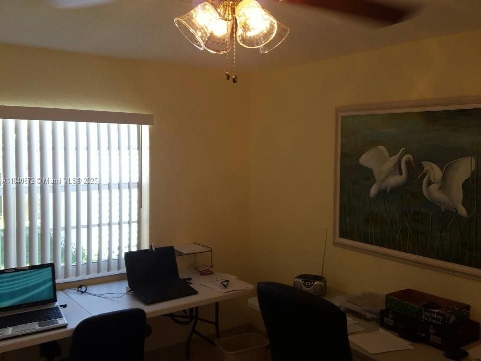 На продажу: $749,000 (3 спален, 2 ванн, 1875 Квадратных фут)