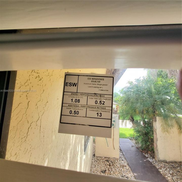 Active With Contract: $639,000 (3 beds, 2 baths, 1611 Square Feet)