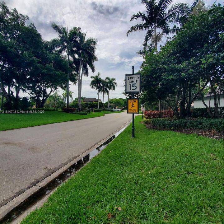 Active With Contract: $639,000 (3 beds, 2 baths, 1611 Square Feet)