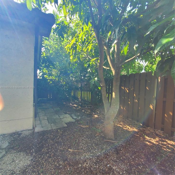 Active With Contract: $639,000 (3 beds, 2 baths, 1611 Square Feet)