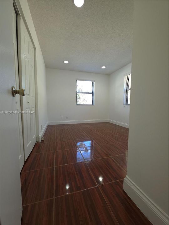 Active With Contract: $639,000 (3 beds, 2 baths, 1611 Square Feet)