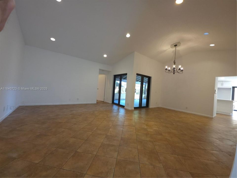 Active With Contract: $639,000 (3 beds, 2 baths, 1611 Square Feet)