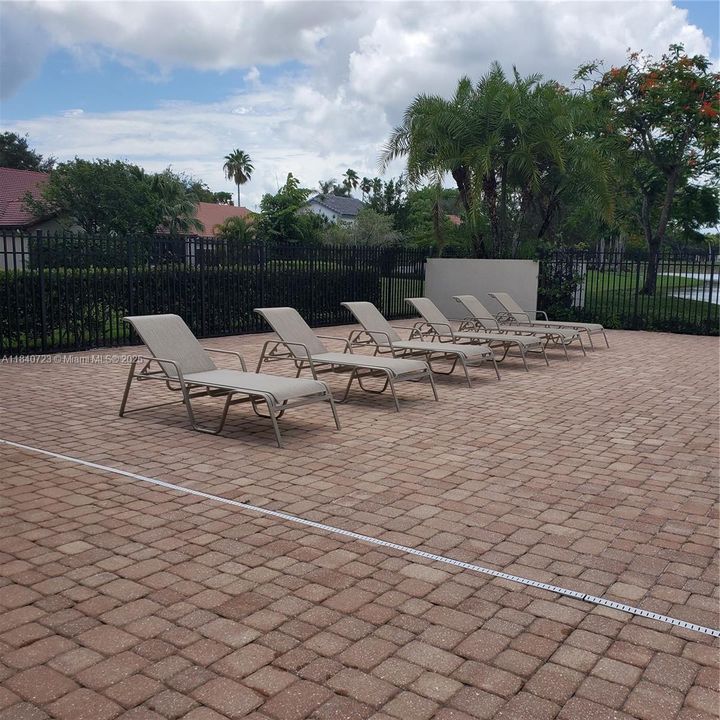 Active With Contract: $639,000 (3 beds, 2 baths, 1611 Square Feet)