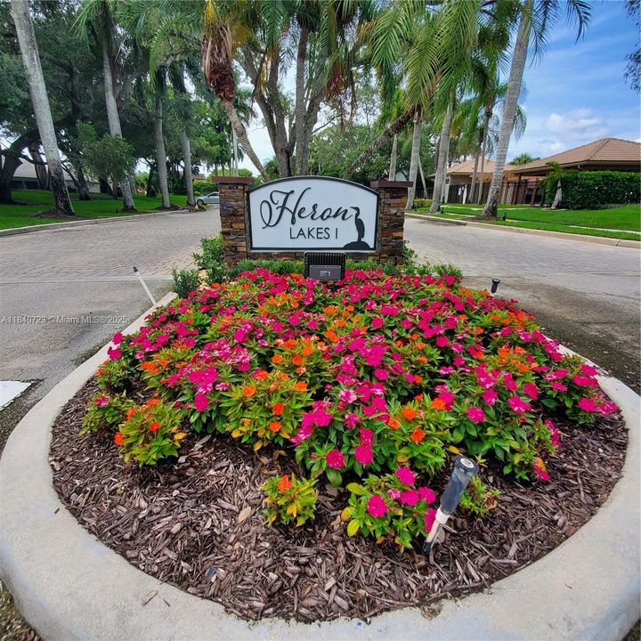 Active With Contract: $639,000 (3 beds, 2 baths, 1611 Square Feet)