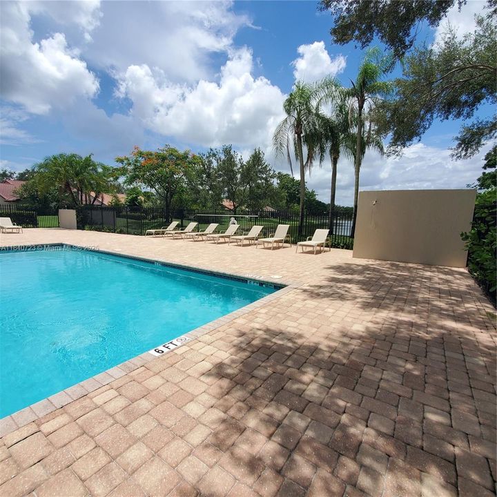 Active With Contract: $639,000 (3 beds, 2 baths, 1611 Square Feet)