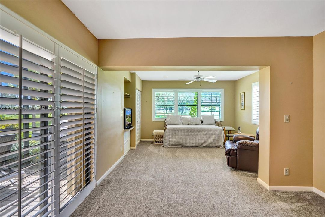 最近售出: $475,000 (2 贝兹, 2 浴室, 3158 平方英尺)