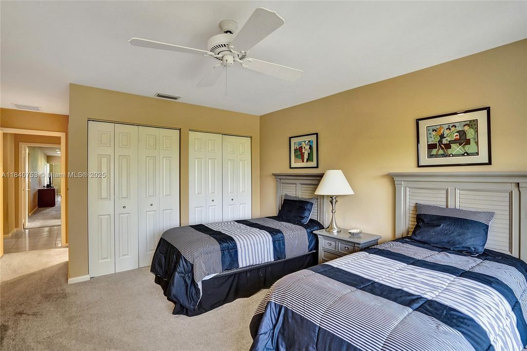 最近售出: $475,000 (2 贝兹, 2 浴室, 3158 平方英尺)