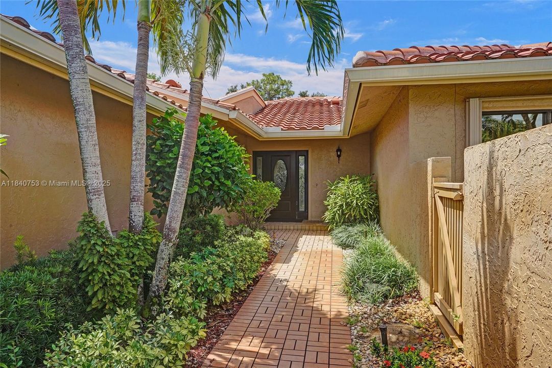 最近售出: $475,000 (2 贝兹, 2 浴室, 3158 平方英尺)