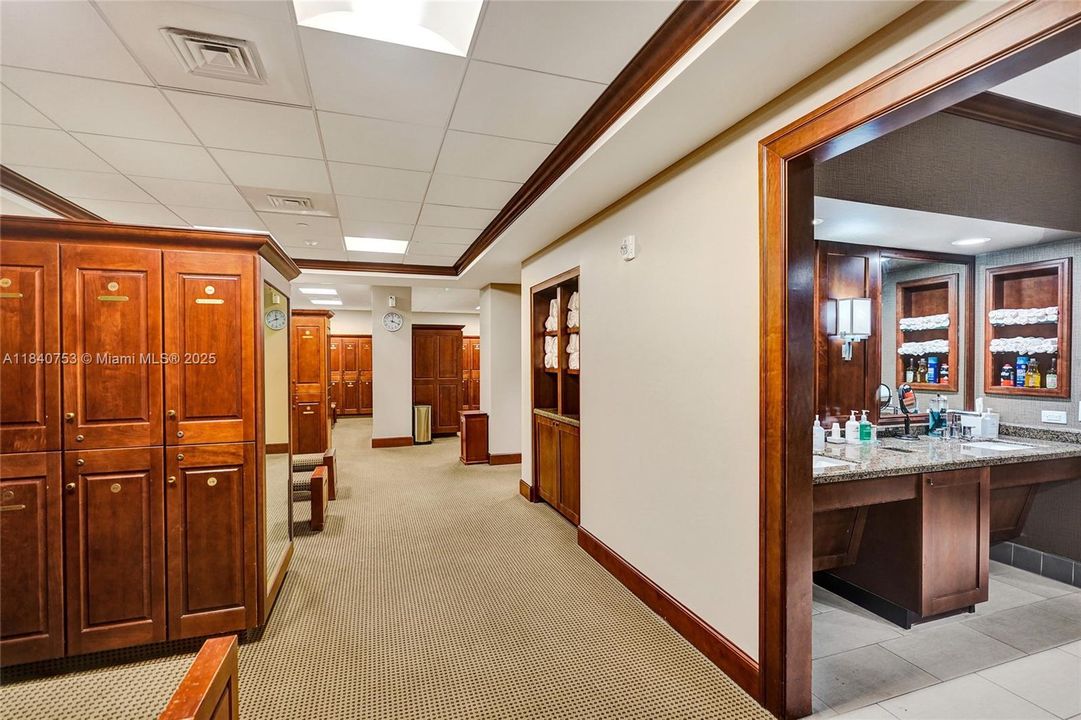 最近售出: $475,000 (2 贝兹, 2 浴室, 3158 平方英尺)