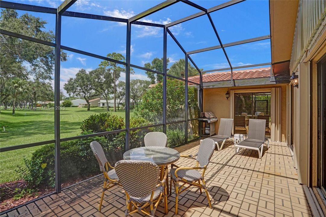 最近售出: $475,000 (2 贝兹, 2 浴室, 3158 平方英尺)