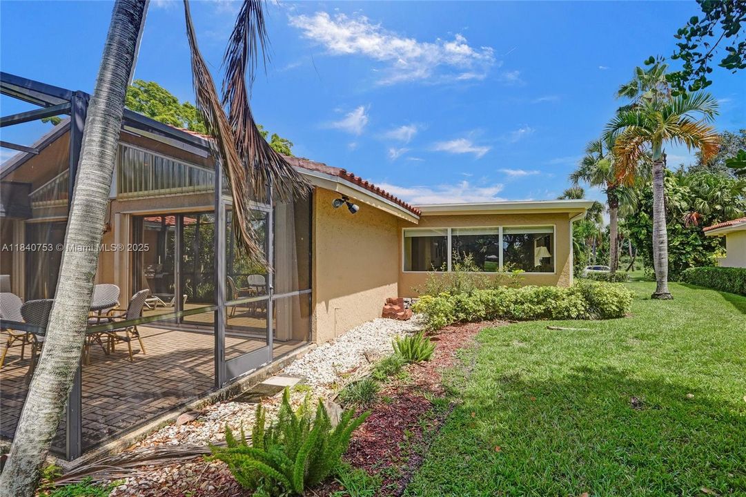 最近售出: $475,000 (2 贝兹, 2 浴室, 3158 平方英尺)