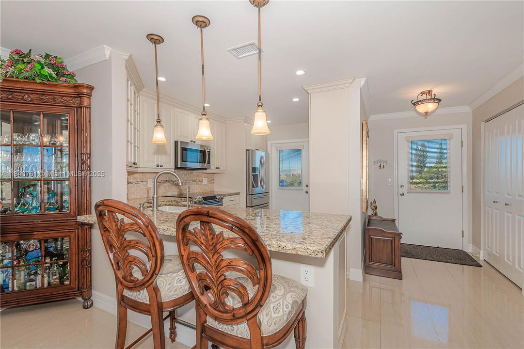 Recently Sold: $269,900 (2 beds, 2 baths, 1100 Square Feet)