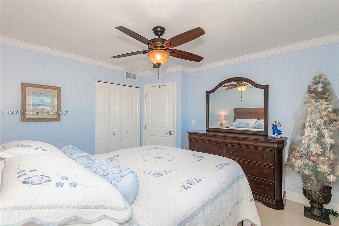 Recently Sold: $269,900 (2 beds, 2 baths, 1100 Square Feet)