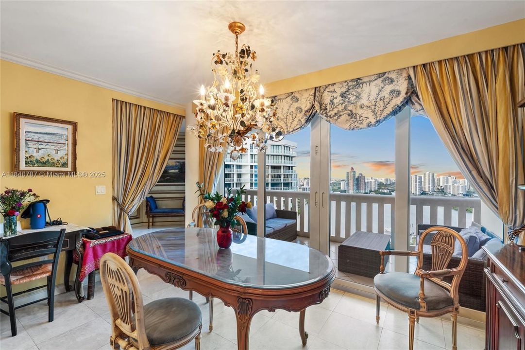 待售: $3,995,000 (5 贝兹, 6 浴室, 4281 平方英尺)