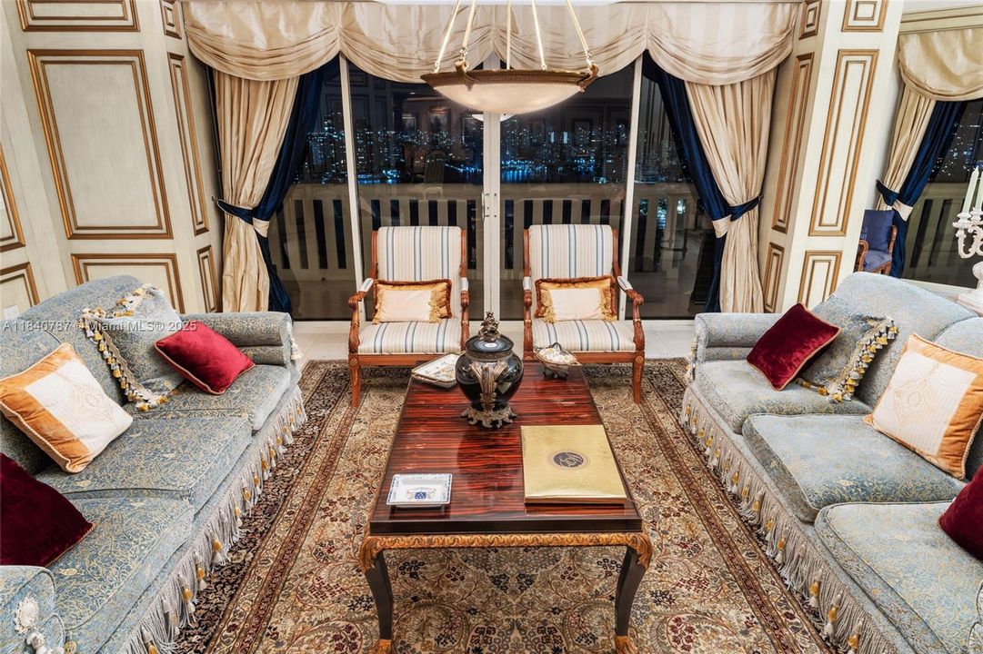 待售: $3,995,000 (5 贝兹, 6 浴室, 4281 平方英尺)