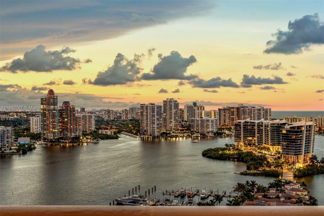 待售: $3,995,000 (5 贝兹, 6 浴室, 4281 平方英尺)