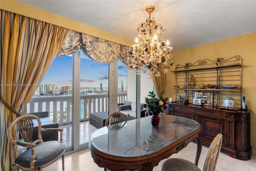 待售: $3,995,000 (5 贝兹, 6 浴室, 4281 平方英尺)