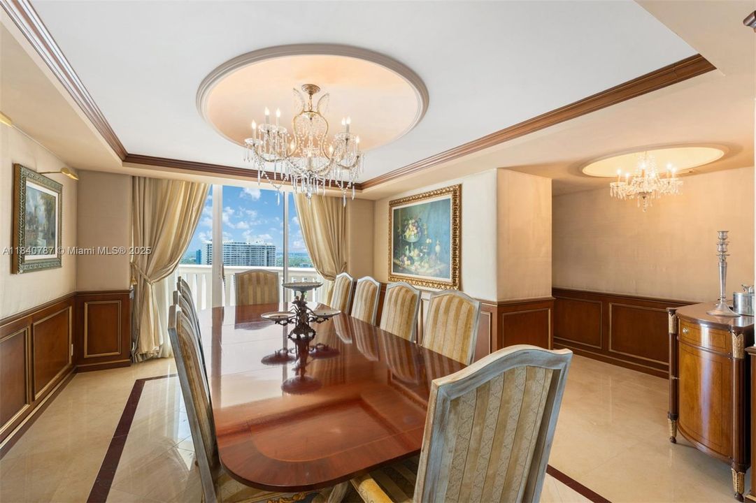 待售: $3,995,000 (5 贝兹, 6 浴室, 4281 平方英尺)