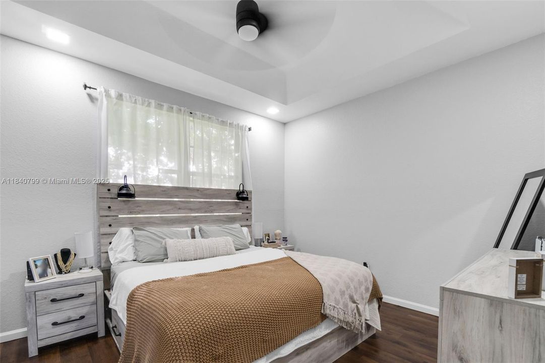 На продажу: $380,000 (3 спален, 2 ванн, 1508 Квадратных фут)