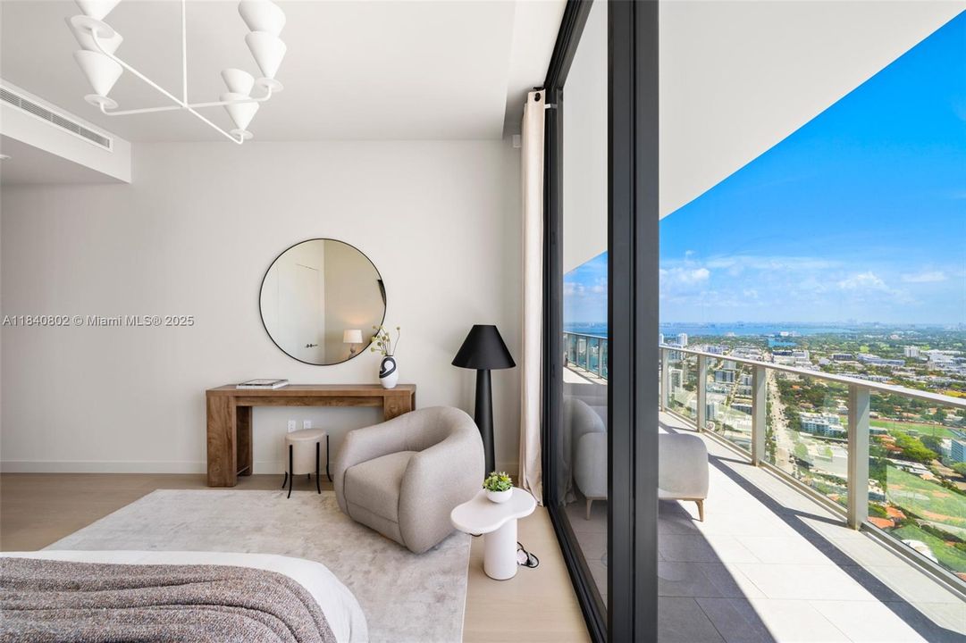 For Sale: $21,000,000 (5 beds, 6 baths, 6060 Square Feet)