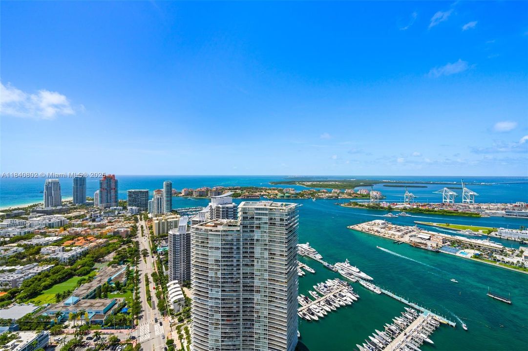 For Sale: $21,000,000 (5 beds, 6 baths, 6060 Square Feet)