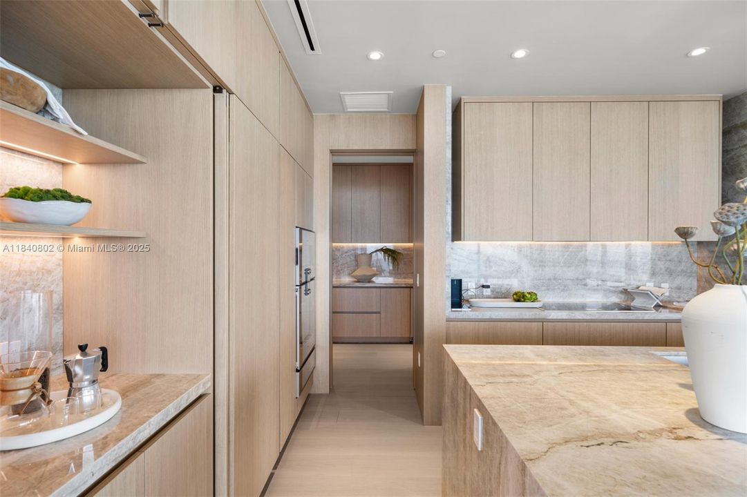 For Sale: $21,000,000 (5 beds, 6 baths, 6060 Square Feet)