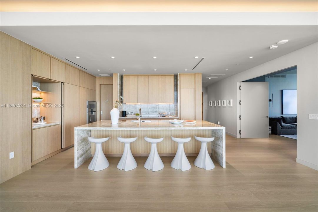 For Sale: $21,000,000 (5 beds, 6 baths, 6060 Square Feet)