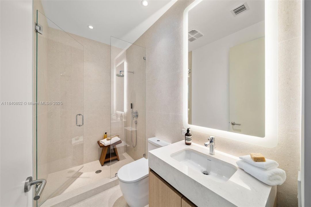 For Sale: $21,000,000 (5 beds, 6 baths, 6060 Square Feet)