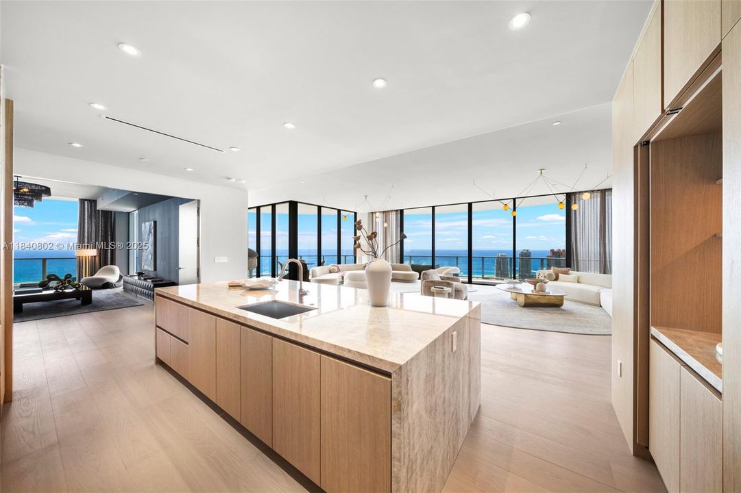 For Sale: $21,000,000 (5 beds, 6 baths, 6060 Square Feet)