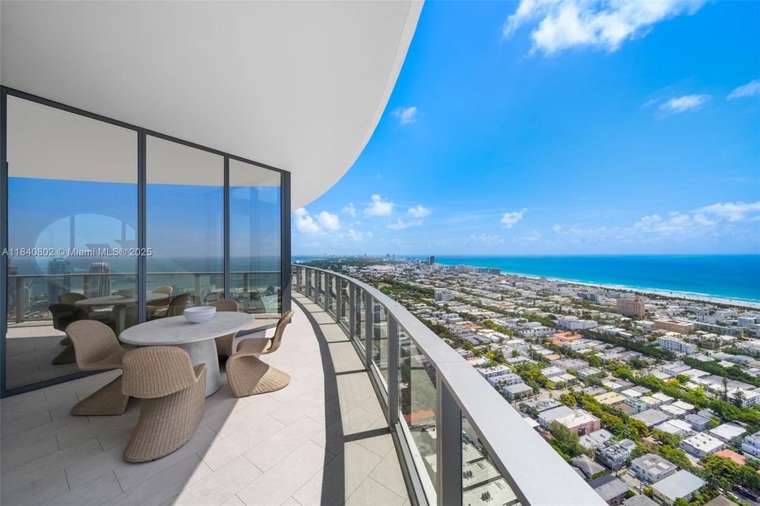 For Sale: $21,000,000 (5 beds, 6 baths, 6060 Square Feet)