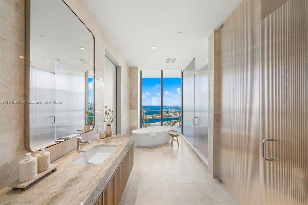 For Sale: $21,000,000 (5 beds, 6 baths, 6060 Square Feet)