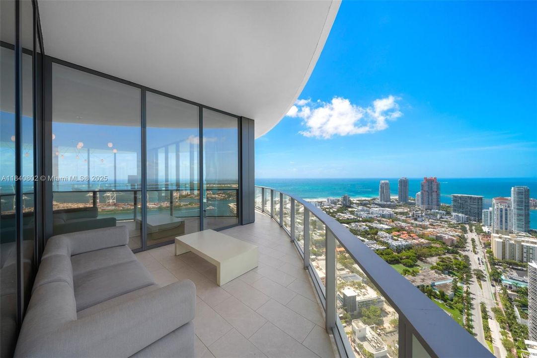 For Sale: $21,000,000 (5 beds, 6 baths, 6060 Square Feet)