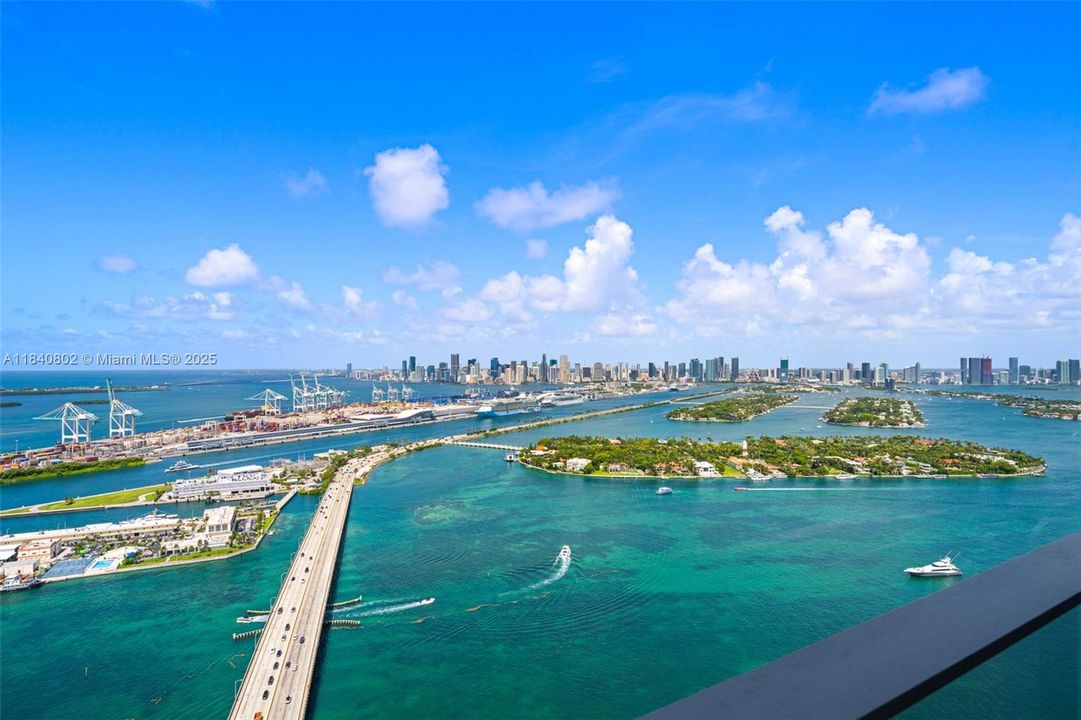 For Sale: $21,000,000 (5 beds, 6 baths, 6060 Square Feet)