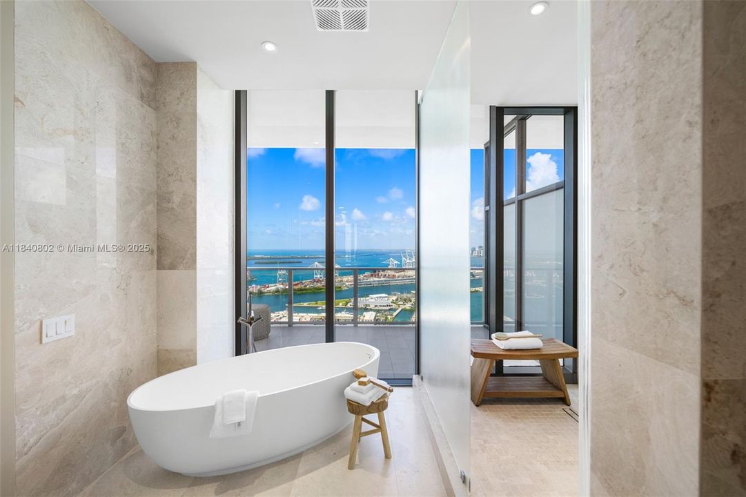 For Sale: $21,000,000 (5 beds, 6 baths, 6060 Square Feet)