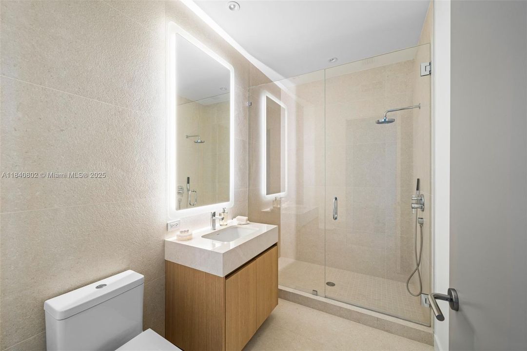 For Sale: $21,000,000 (5 beds, 6 baths, 6060 Square Feet)