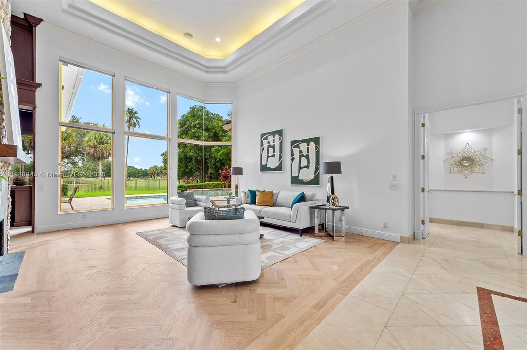 Недавно продано: $3,100,000 (5 спален, 5 ванн, 5167 Квадратных фут)